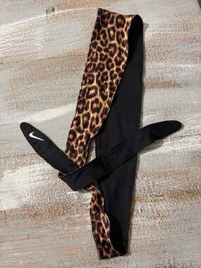 Nike Women's Cheetah Leopard Print Reversible Tie Headband